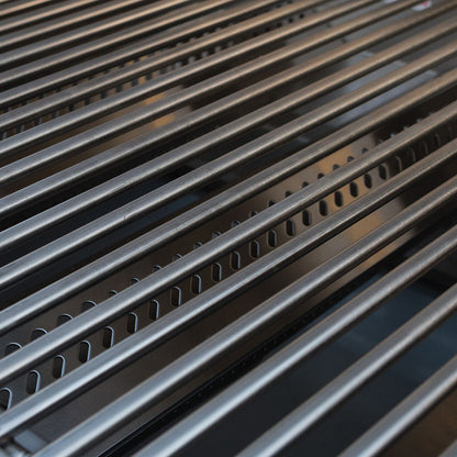 Bull Outlaw 30-Inch 4-Burner Built-In Gas Grill